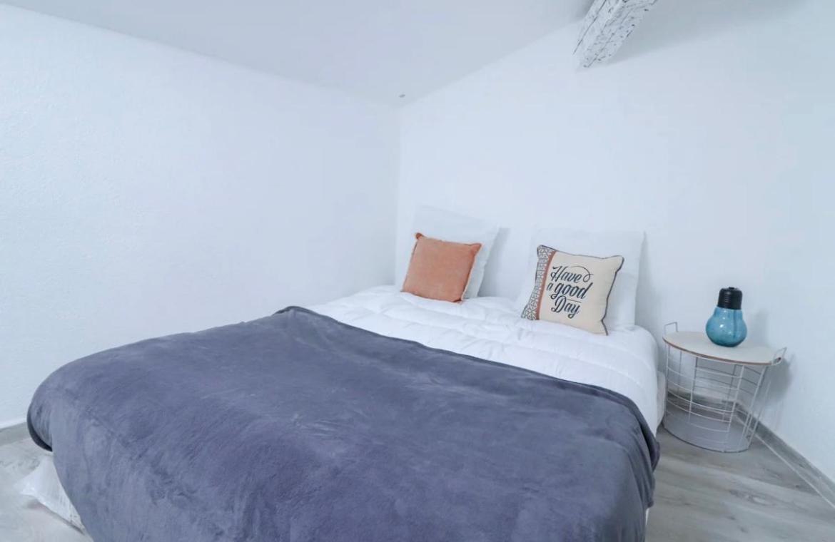 Joli 2 Pieces Renove A Proximite Du Centre Et Apartment